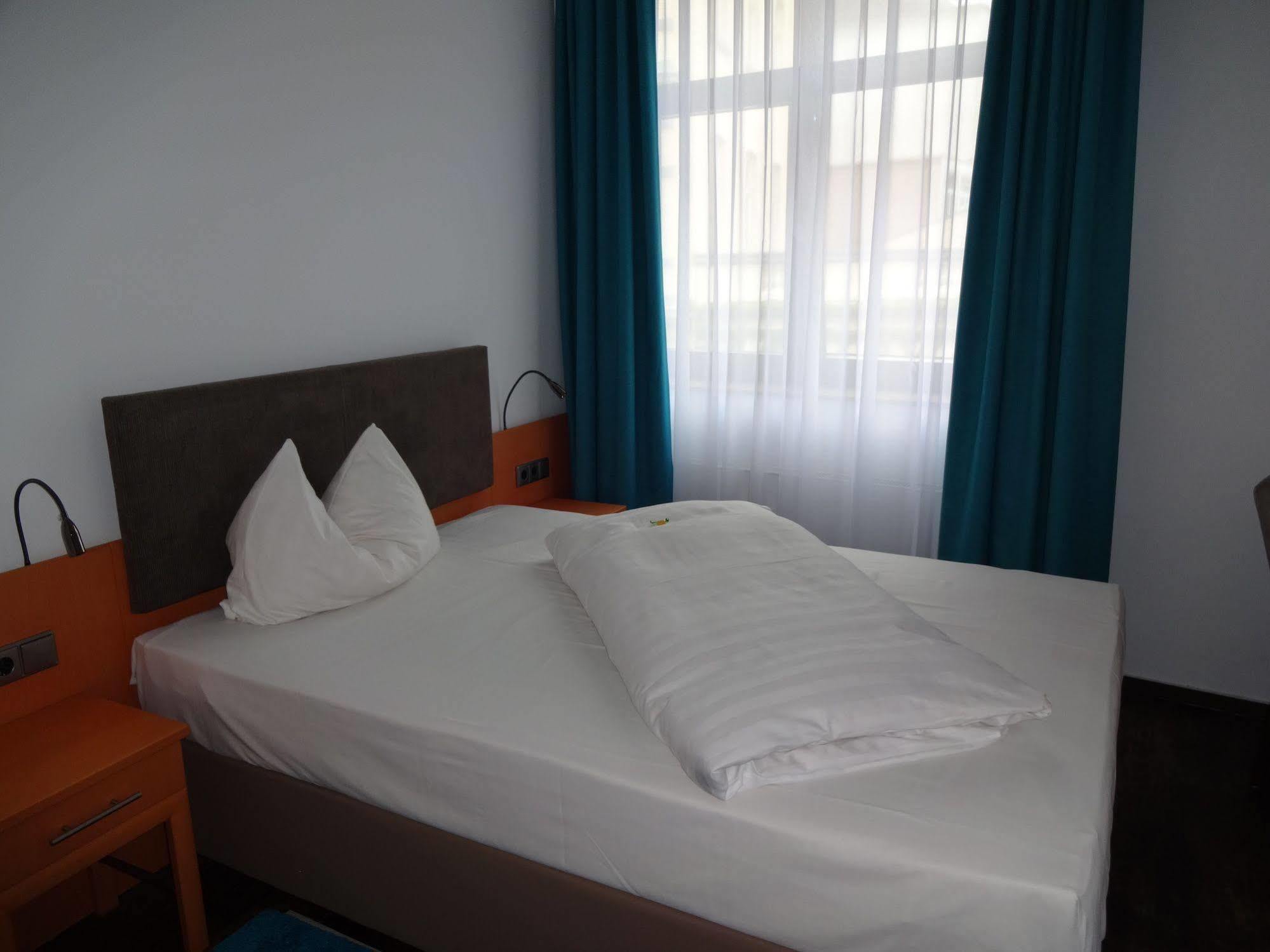 Koncept Hotel Benedikt Зигбург Экстерьер фото